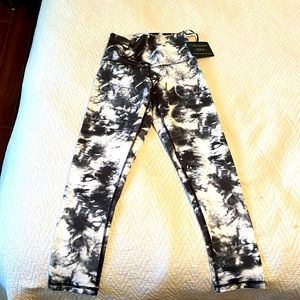 Brand new, never worn DYI sport leggings